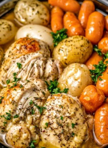 Easy crockpot garlic herb chicken with veggies for a cozy meal